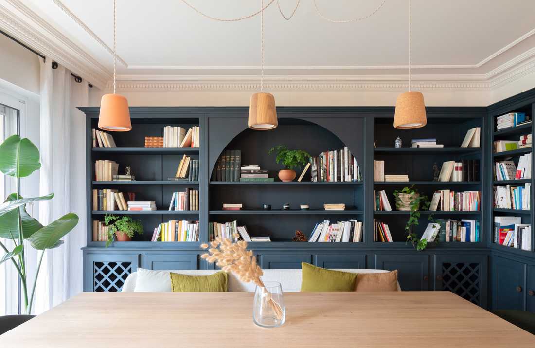 Bibliothèque sur mesure dans un appartement parisien