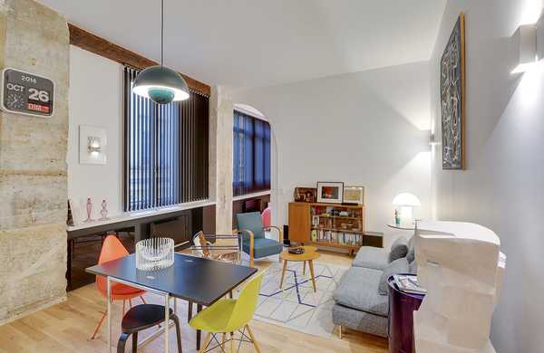 Ce studio type loft est transformé en appartement 3 pièce par un architecte à Lille