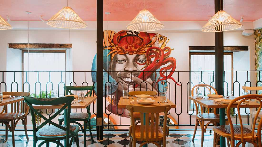Mezzanine d'un restaurant créée par un architecte d'interieur dans les Hauts-de-France